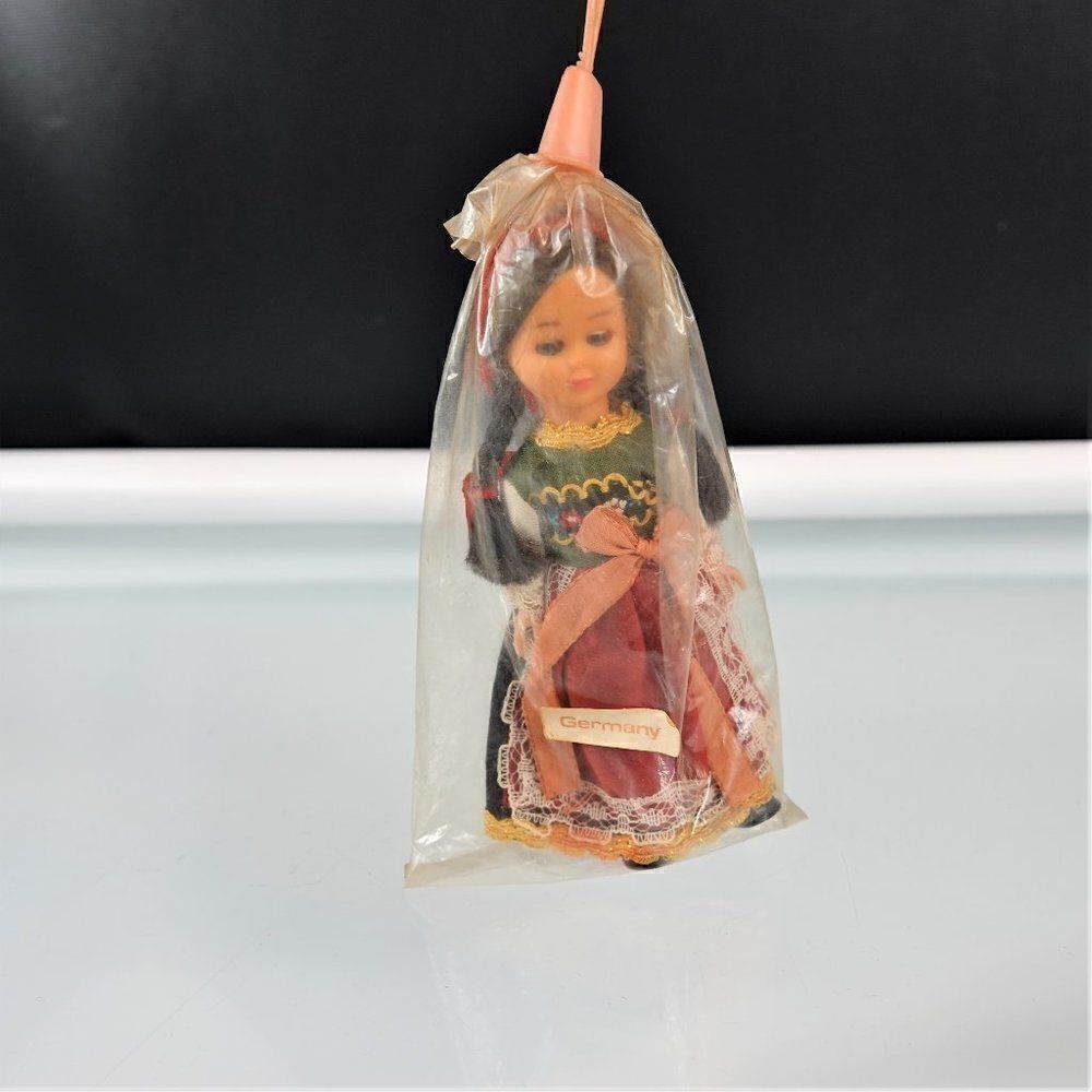 Germany Vintage 60s Dolls From Around the World
